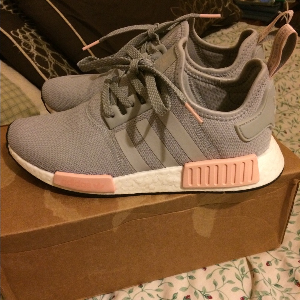 🎉SOLD🎉Women's Adidas Nmd
