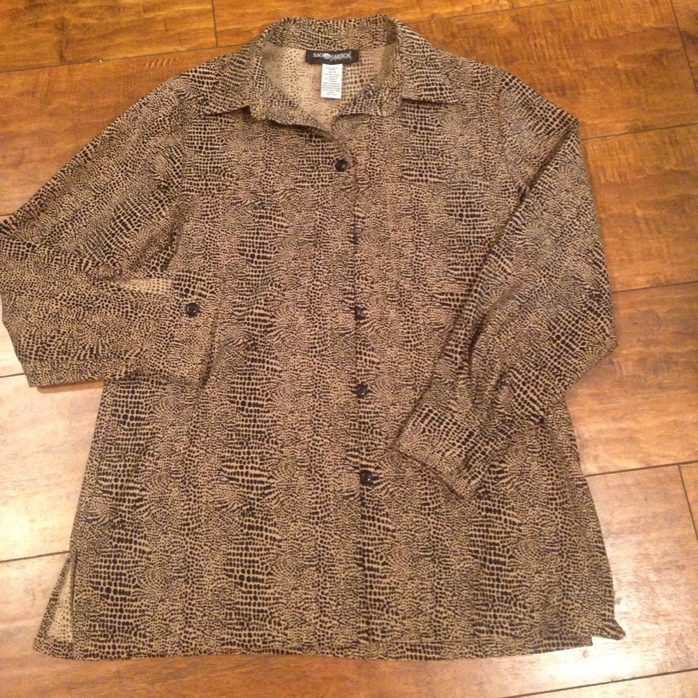 Sag Harbor Petite Long Sleeve Button Down Top