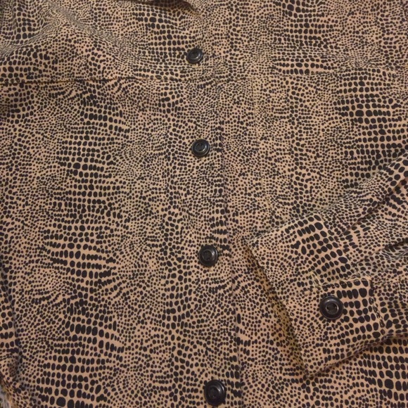Sag Harbor Petite Long Sleeve Button Down Top - Picture 2 of 3