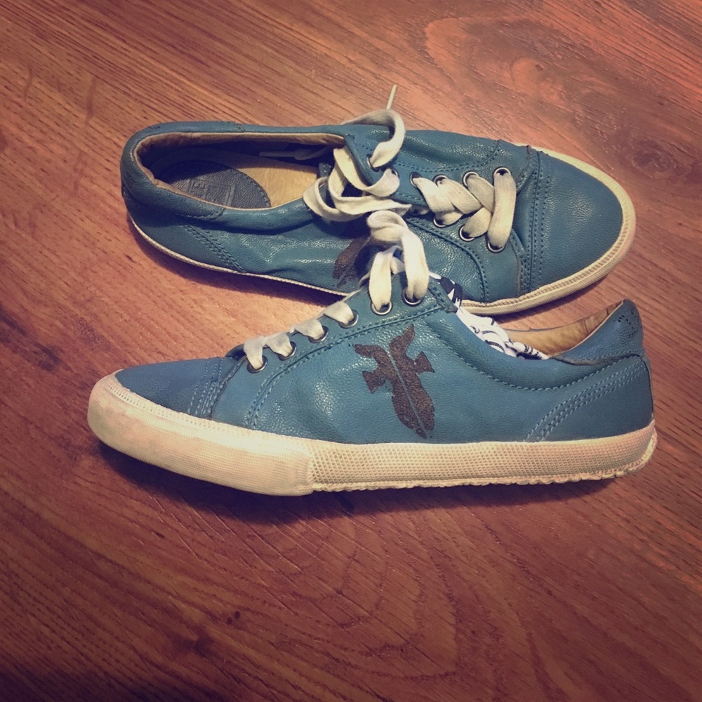 FRYE BLUE SNEAKERS