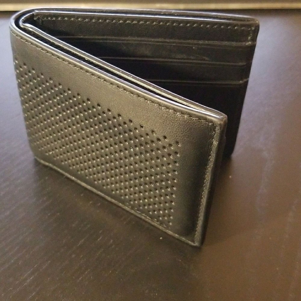 Coach Men's Wallet (Pre loved) - Picture 2 of 4