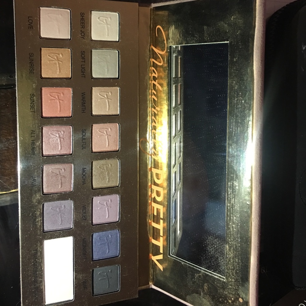 IT Cosmetics Naturally Pretty Vol 1 Palette - Picture 2 of 3
