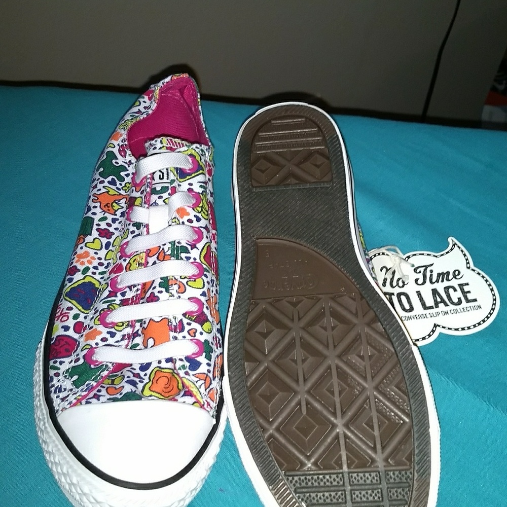 Converse - Picture 2 of 3