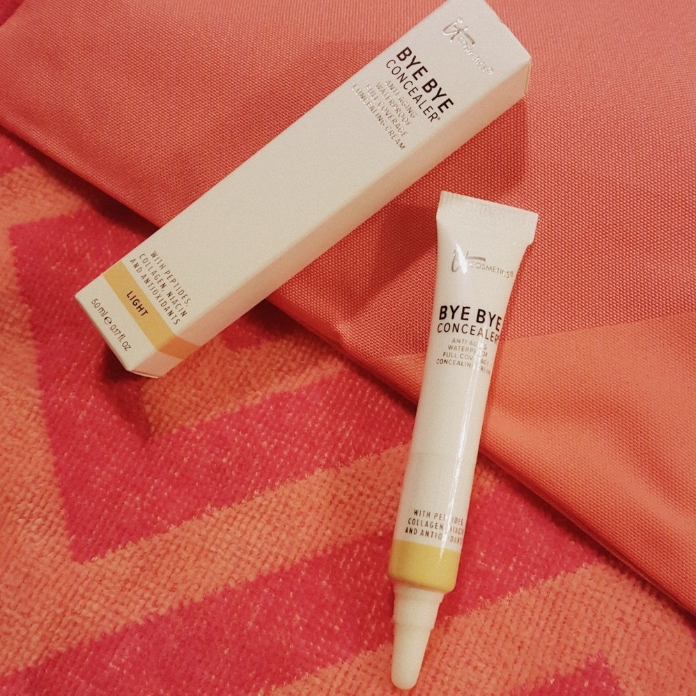 🚫 SOLD 🚫 It Cosmetics Bye Bye Concealer