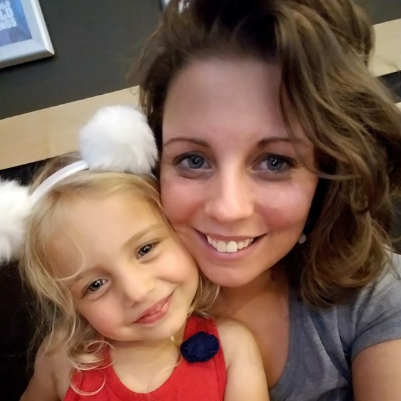 Meet your Posher, Samantha - Picture 1 of 1