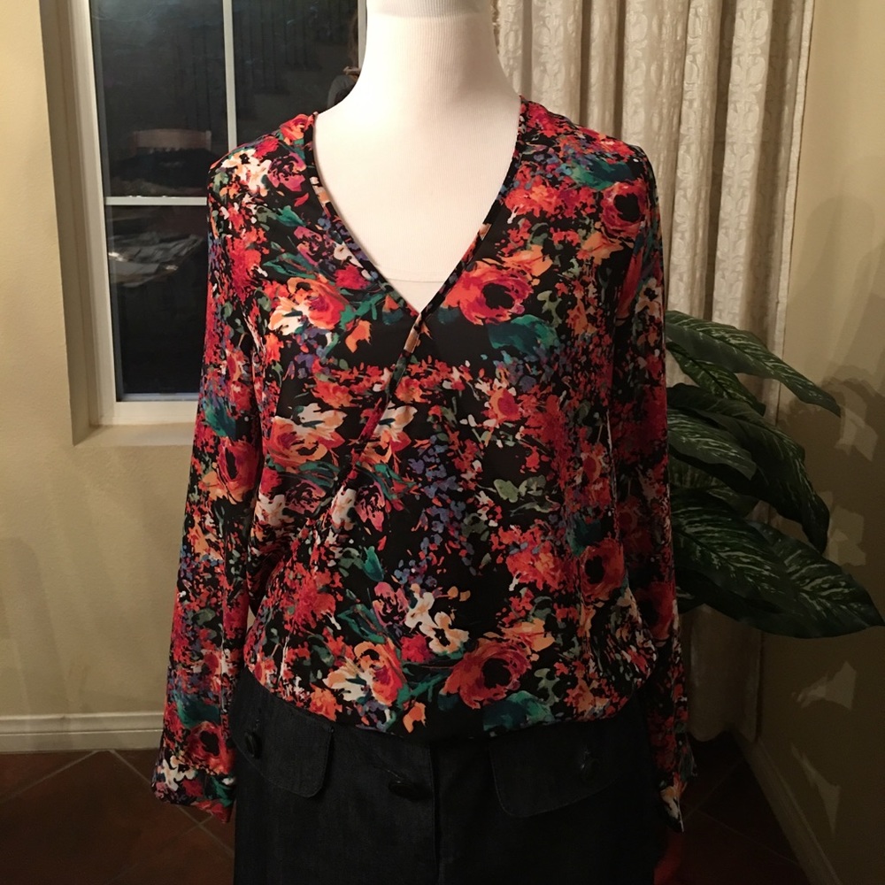 High/low floral top