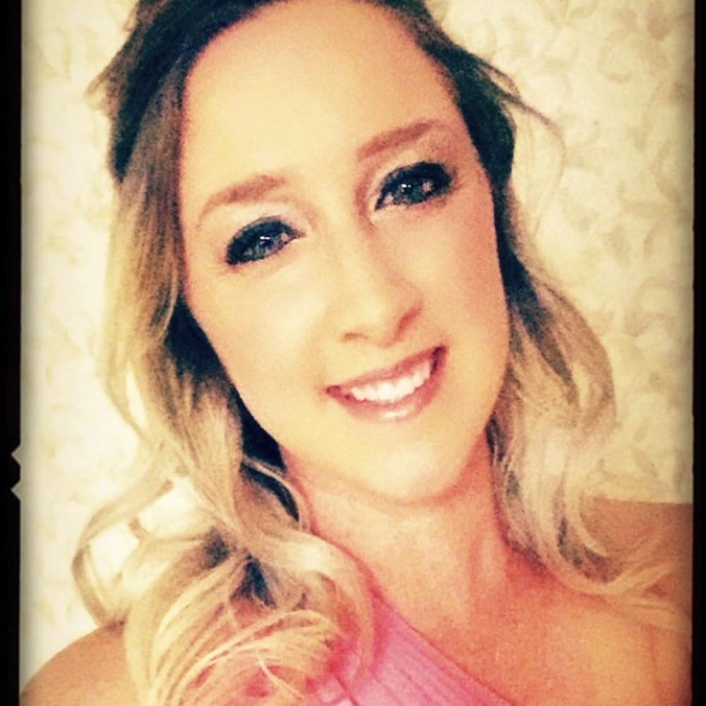 Meet your Posher, Tia