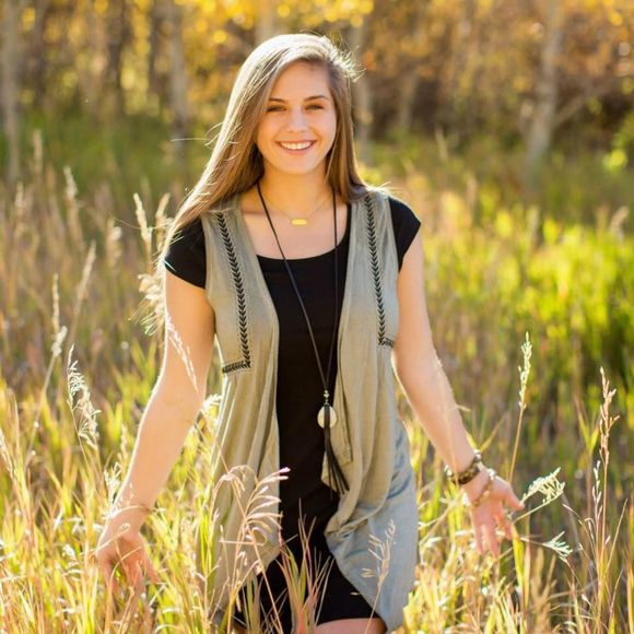 Meet your Posher, Taylor - Picture 1 of 1