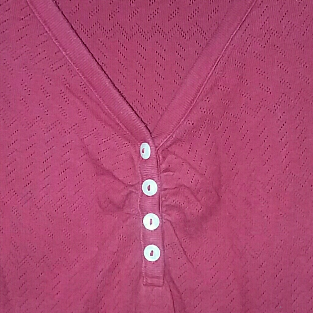 LOW V-NECK RED SWEATER