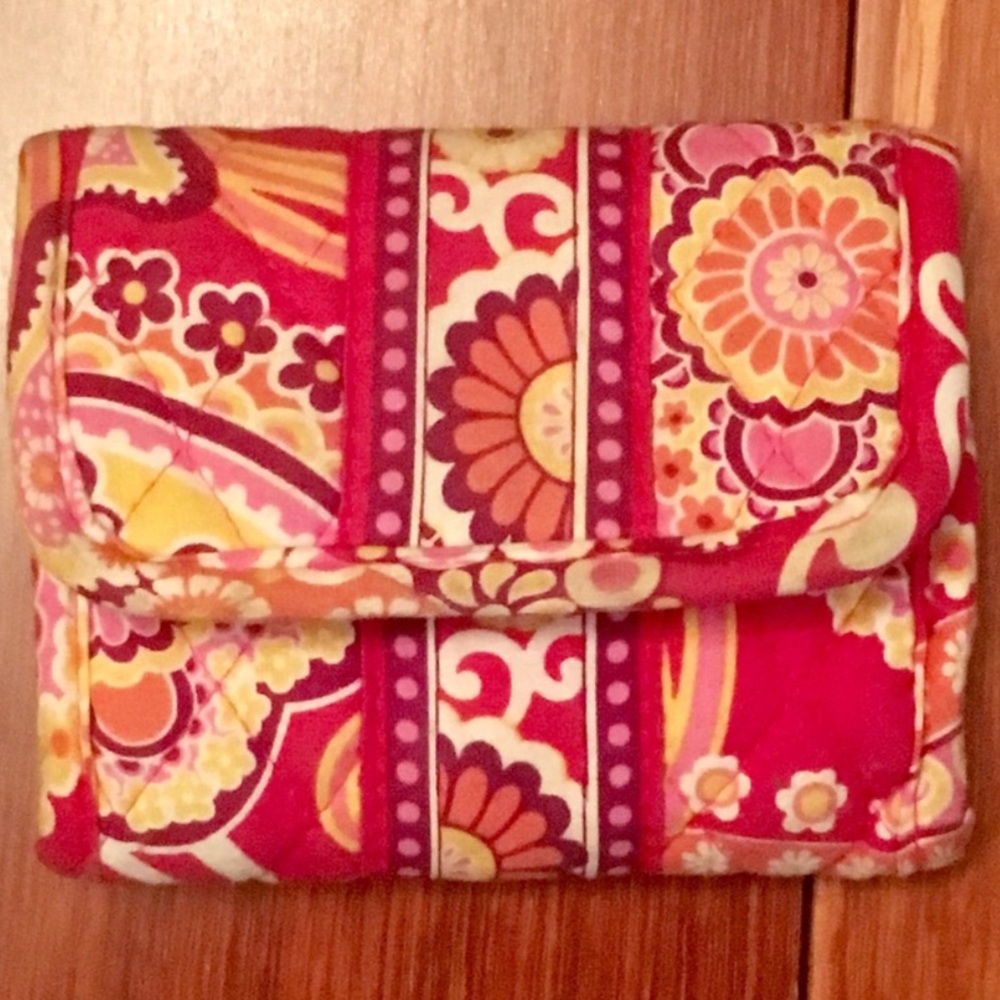RELIST Vera Bradley Retired Pattern Small Wallet