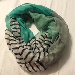 Blue infinity scarf.