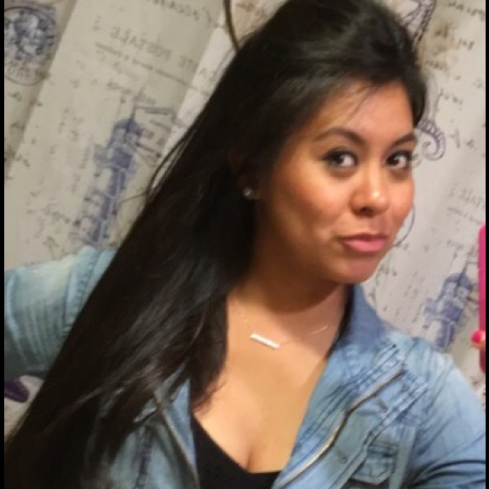 Meet your Posher, Alondra