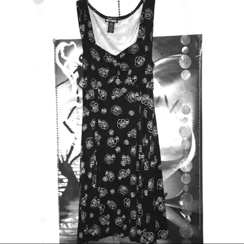 Hot topic dress
