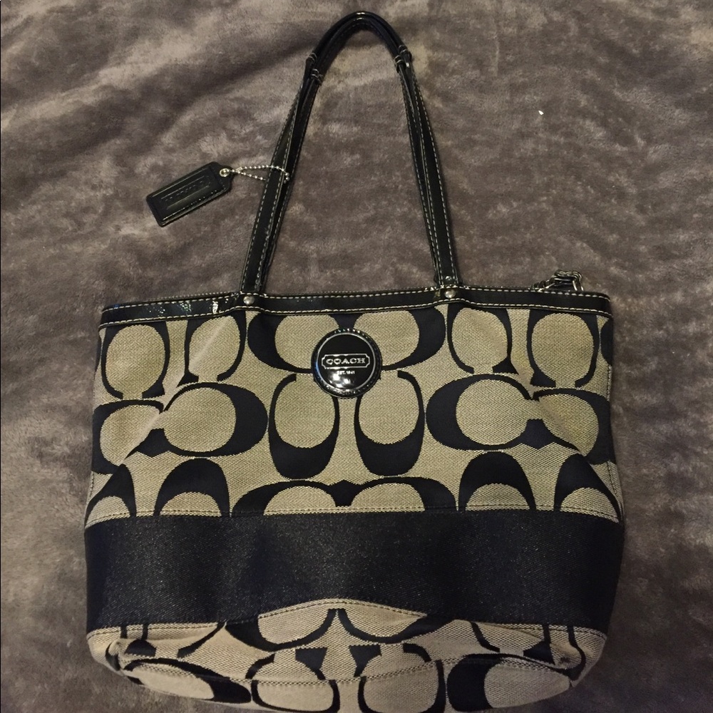 Like new - black patterned Coach tote
