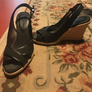 Bananas Republic black  wedges size 7