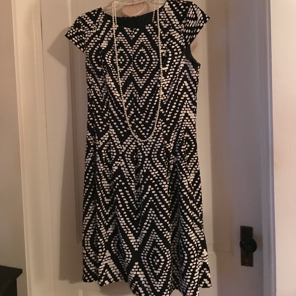 🌸AB Studio so cute black and white office dress