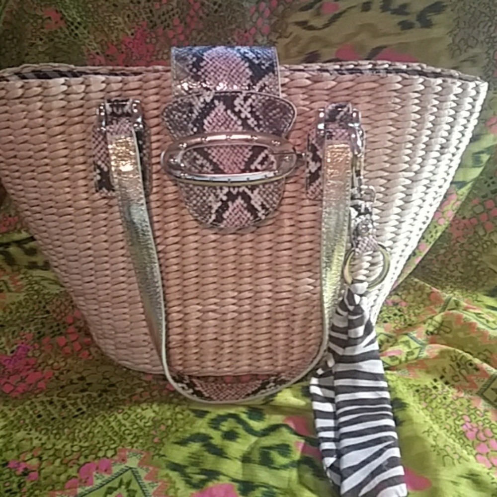 Cute Guess purse