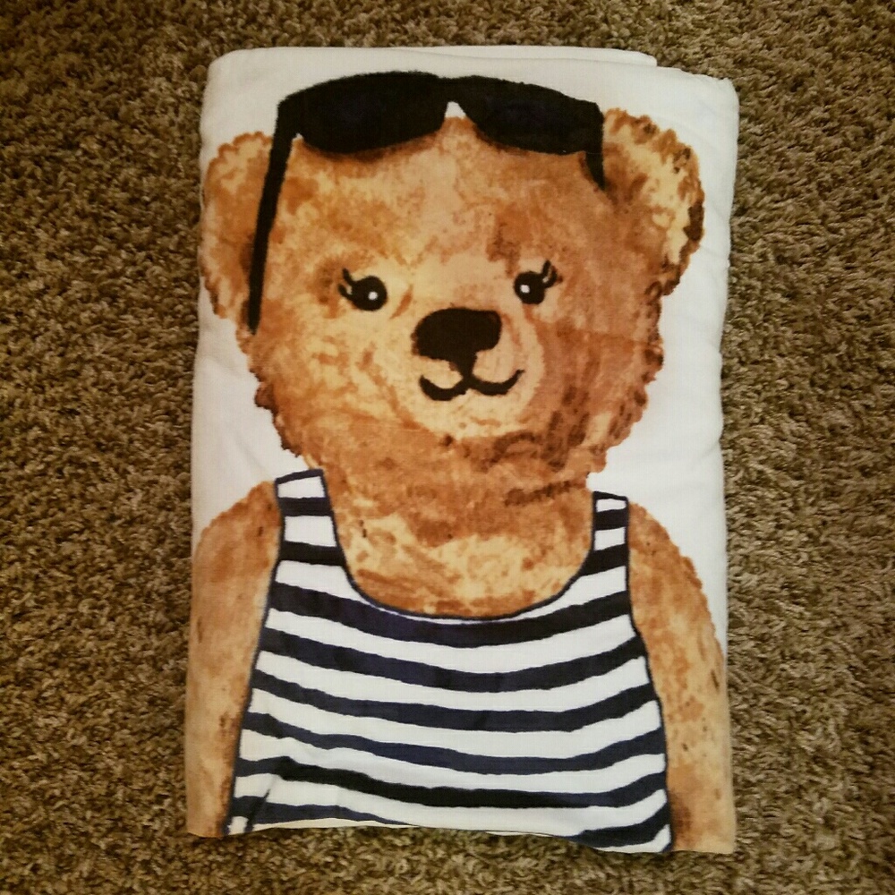 Limited edition 2017 Ralph Lauren polo bear towel - Picture 2 of 4