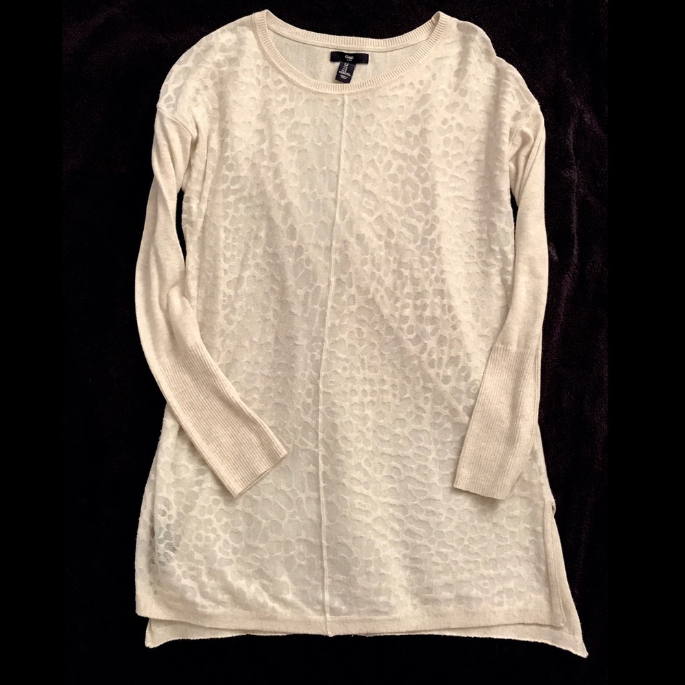 Gap leopard print shirt