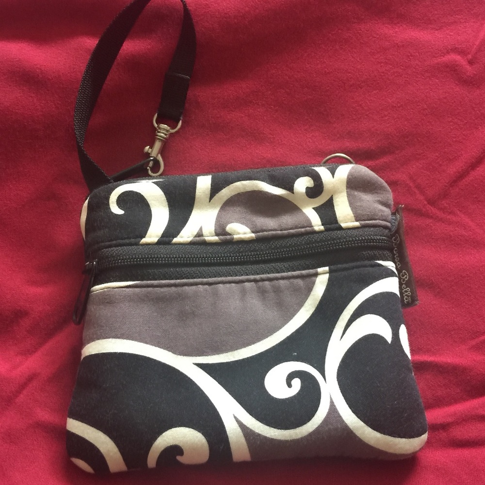 Borsa Bella travel coin wristlet