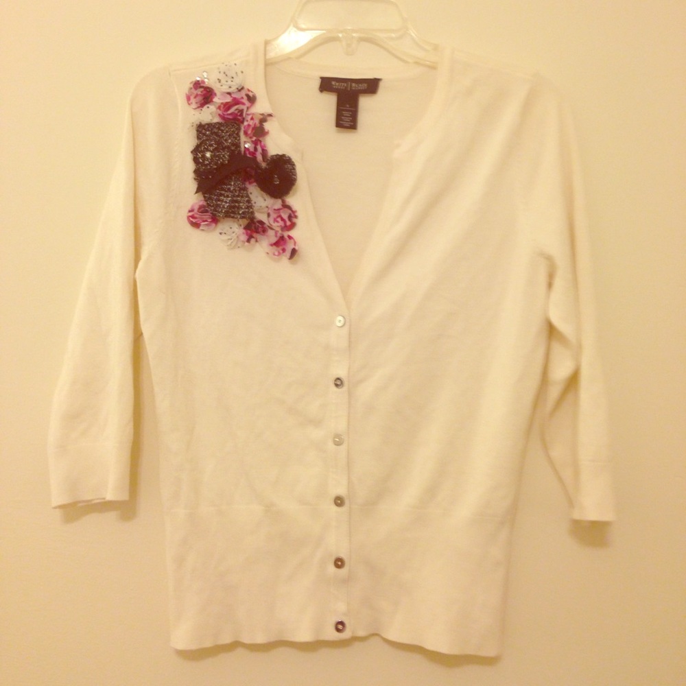 WHBM Fitted Cardigan w/Floral Pendent Decals