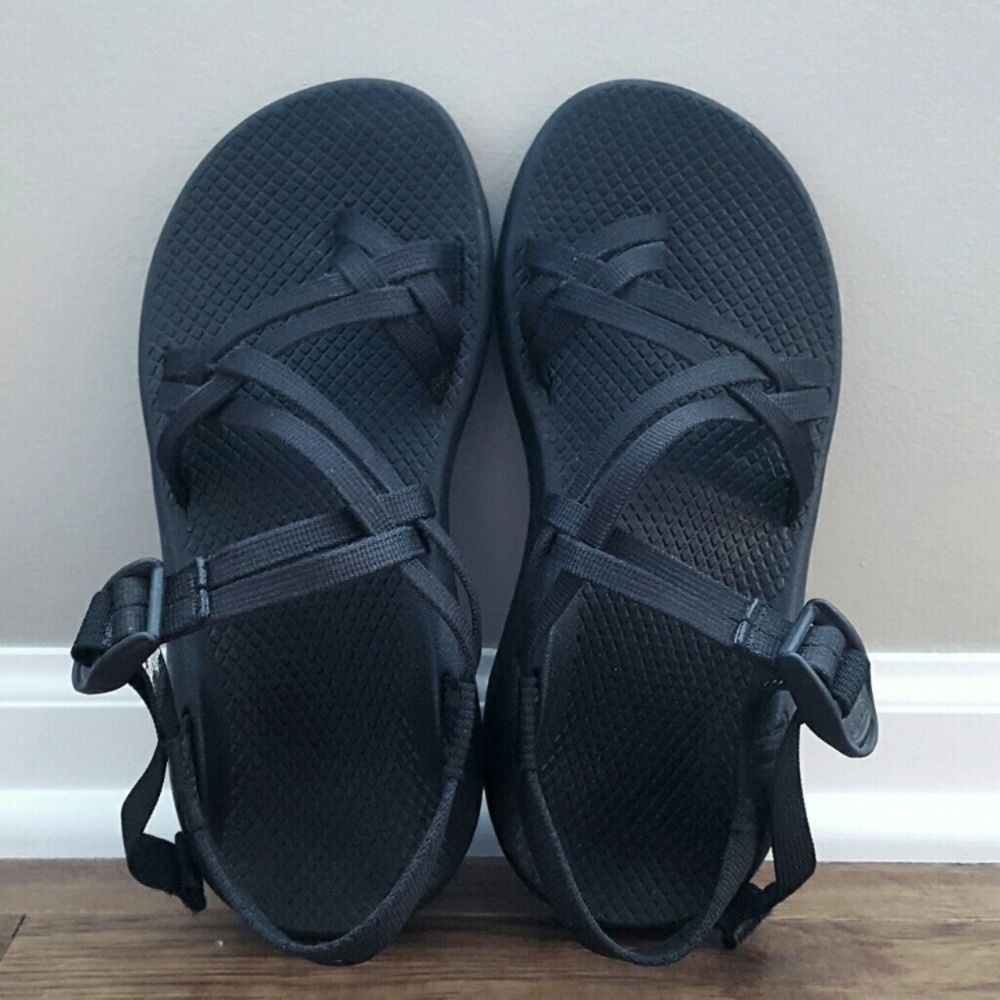 Black Chaco ZX/2 classic size 7 women's