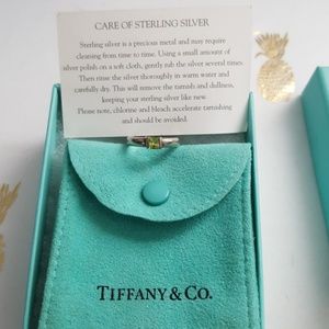 Tiffany & Co. Size 5 peridot stacking ring