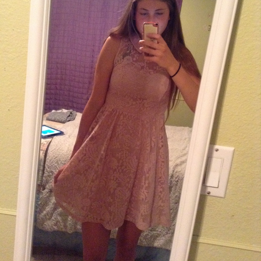 Today I'm selling a xhilaration dress