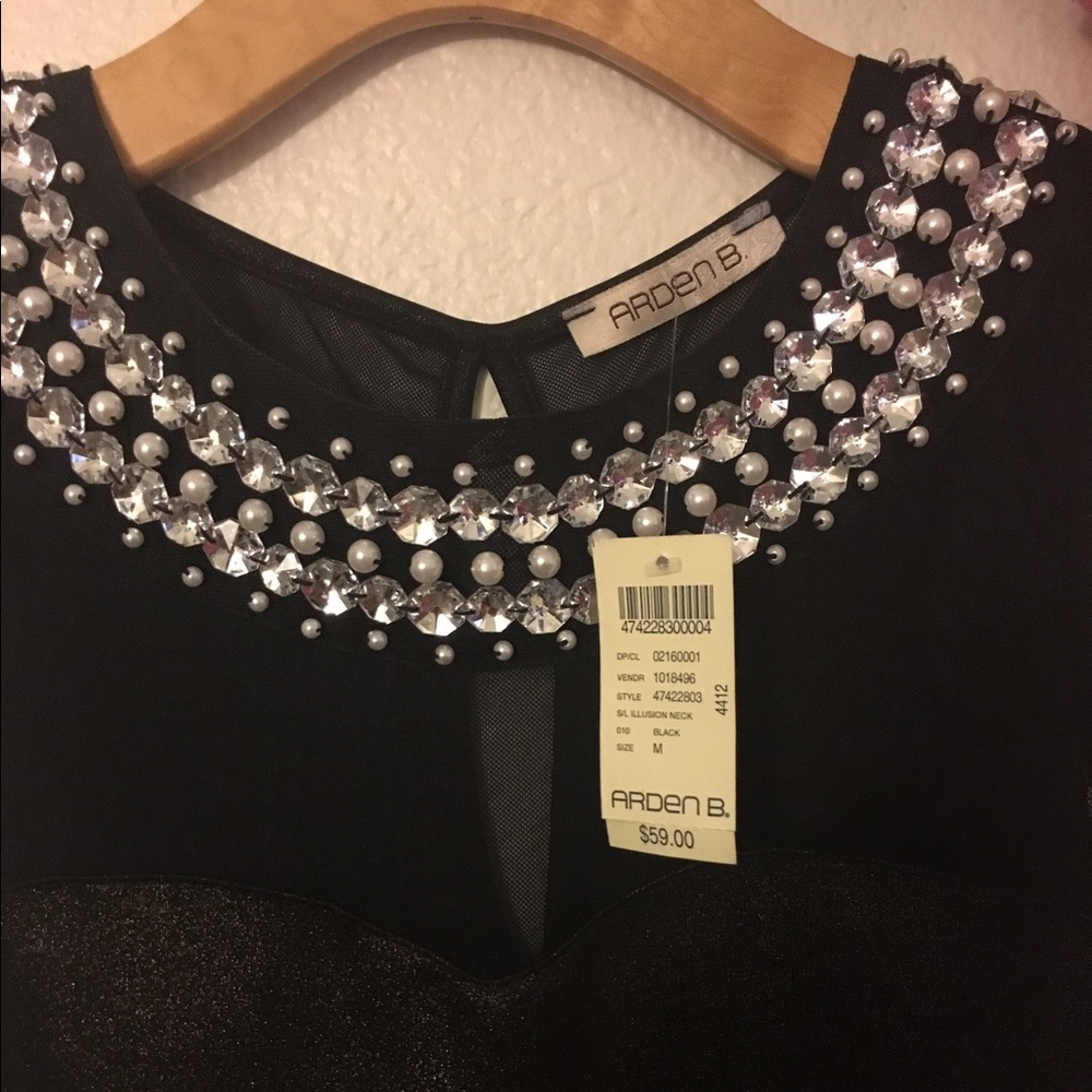 Dress - Picture 2 of 3