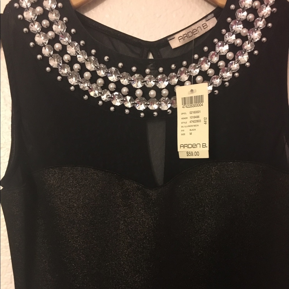 Dress - Picture 3 of 3