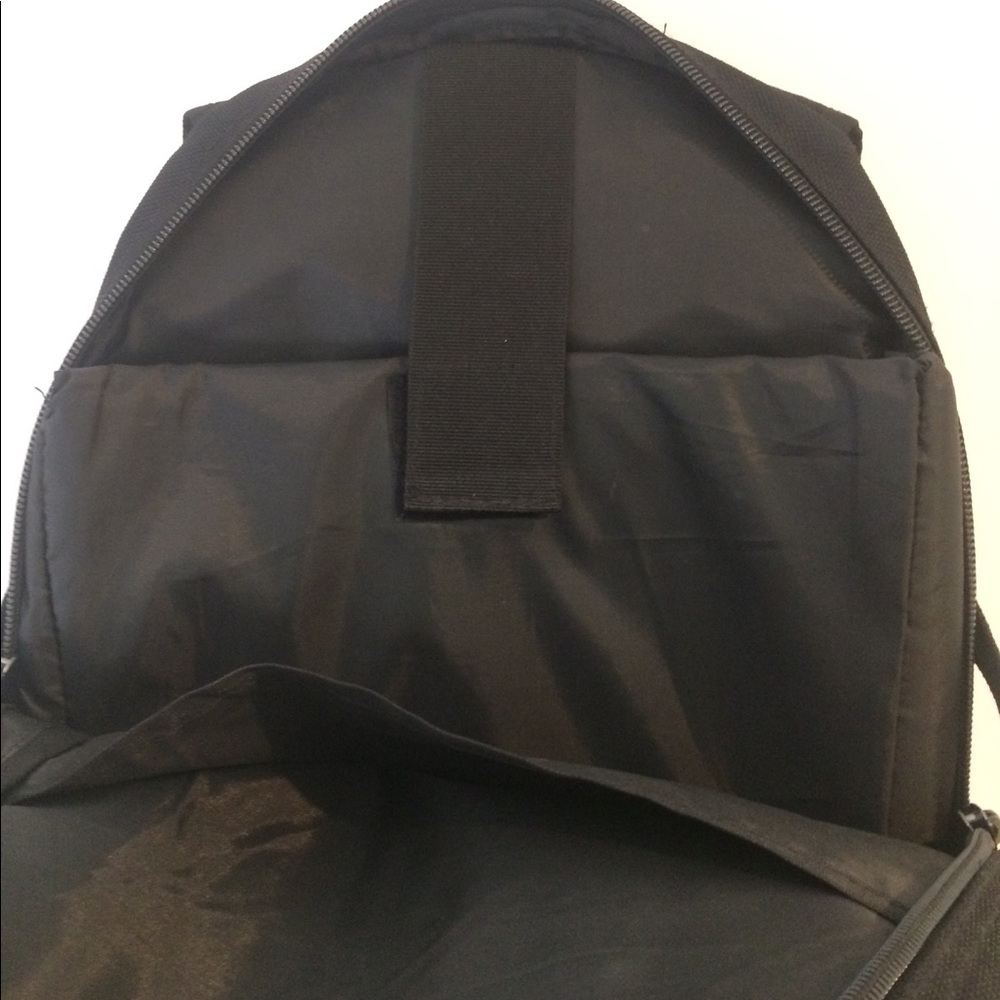 Backpack - Picture 3 of 6