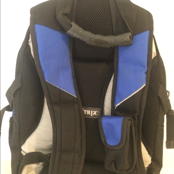 Backpack - Picture 4 of 6