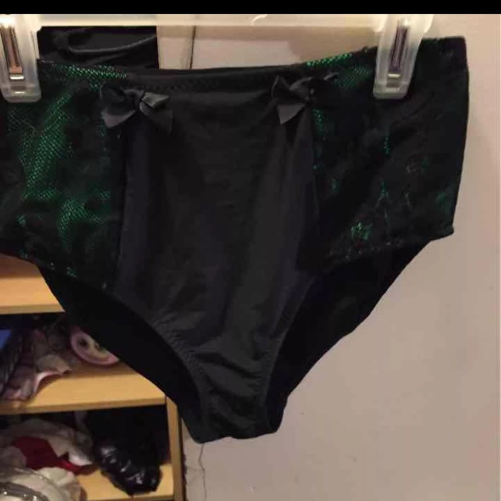 High rise swim bottoms