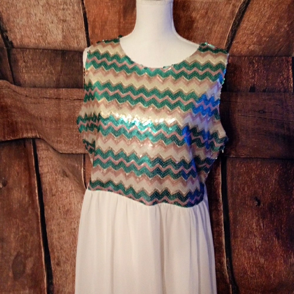 PLUS SZ 18 FULLY LINED BLINGED OUT TOP MAXI DRESS