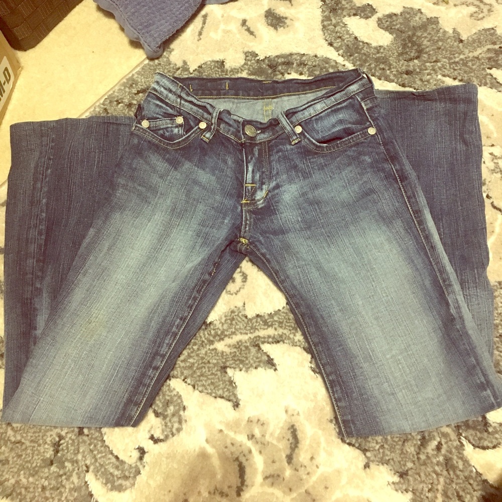 ROCK & REPUBLIC JEANS! 👖