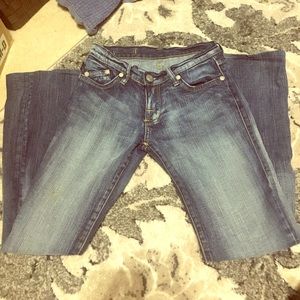 ROCK & REPUBLIC JEANS! 👖