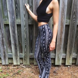 HOST PICK💖💖 👣🐘TRENDY BOHEMIAN PRINT PANTS🐘👣