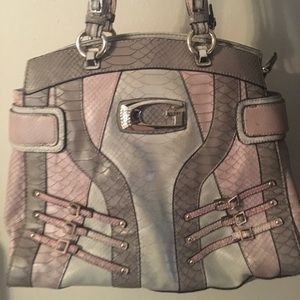 Guess handbag -perfect size