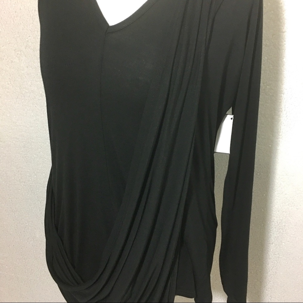 9/15 black pullover with sewn on sash size large