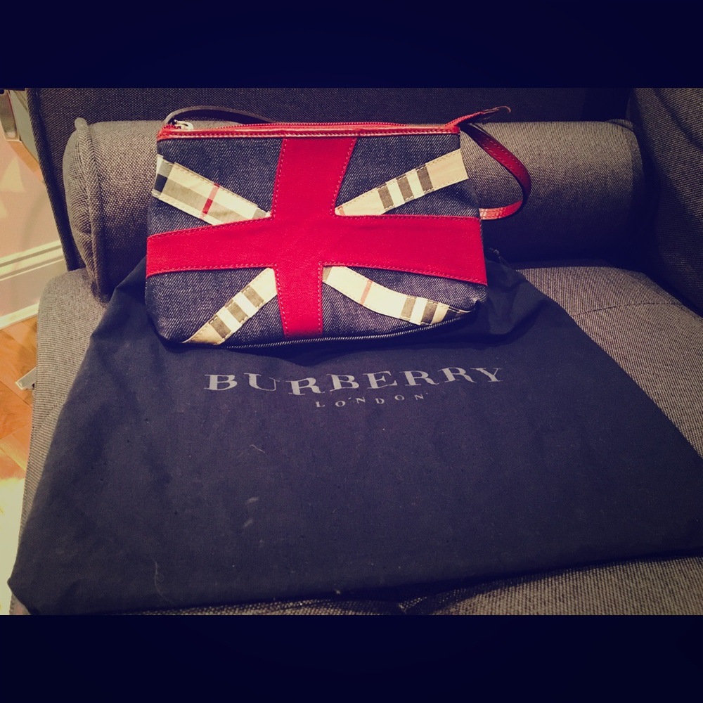 Vintage Burberry clutch bag