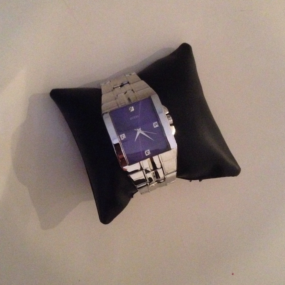 Watch - Picture 2 of 2