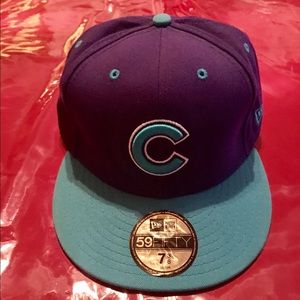 Chicago Cubs fitted baseball cap