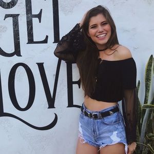 Meet your Posher, Nicole