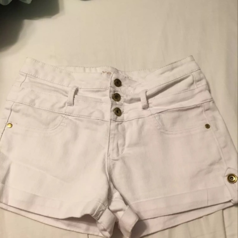White high Waisted Shorts.