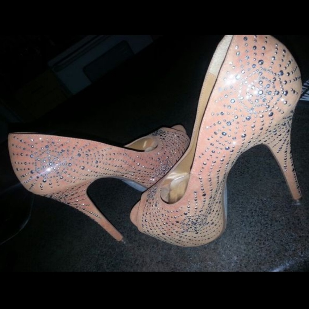 Orange Studed pumps