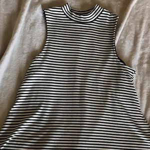 BLACK AND WHITE STRIPES SHIRT/DRESS