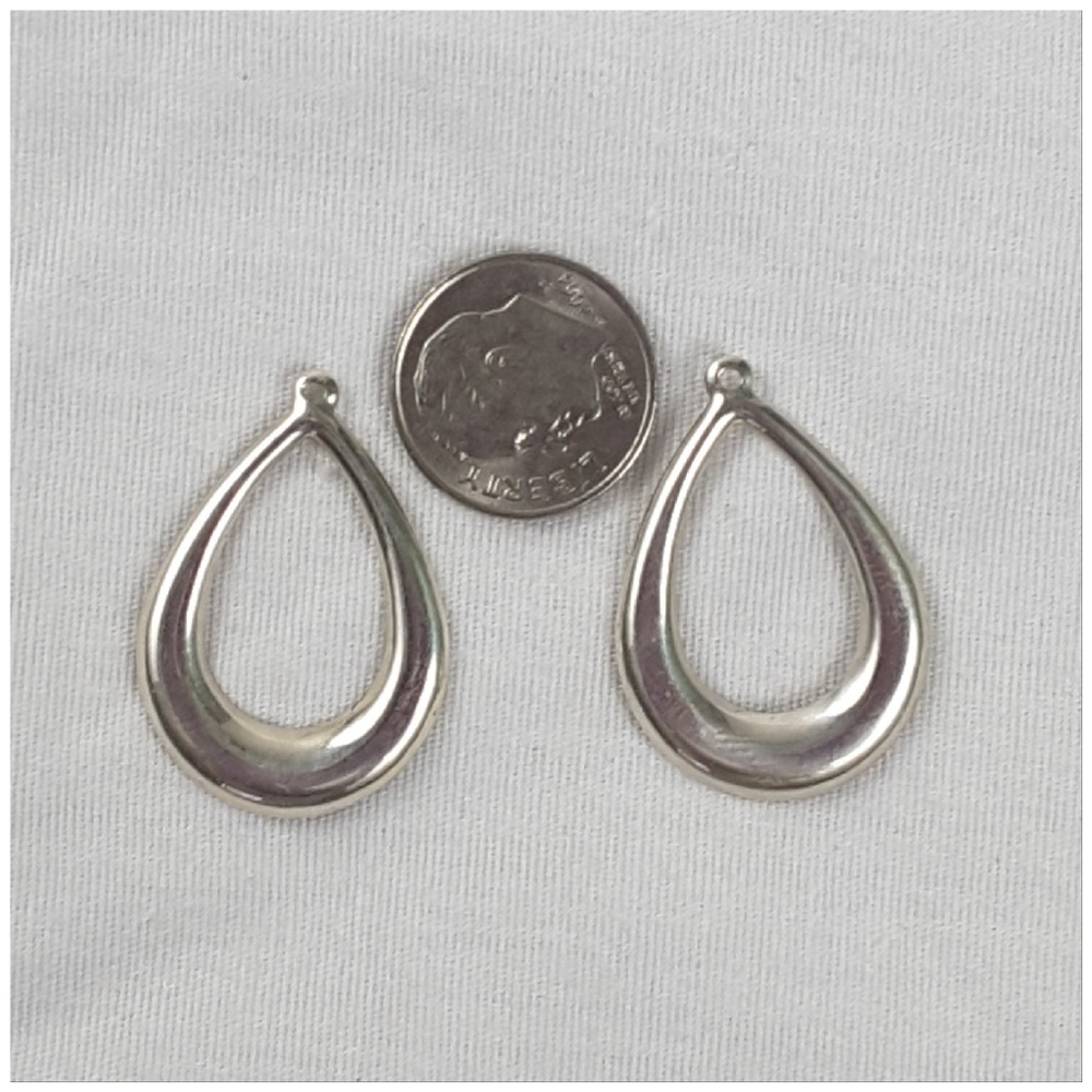 **SOLD** in a Bundle in @iqclothessavvy2 closet - Picture 3 of 5