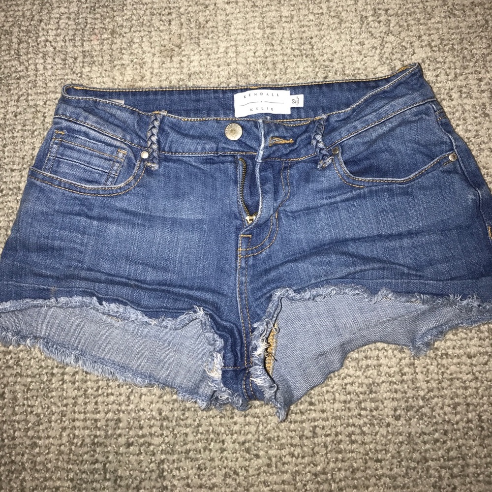 Kendall and Kylie "short shorts" size 27