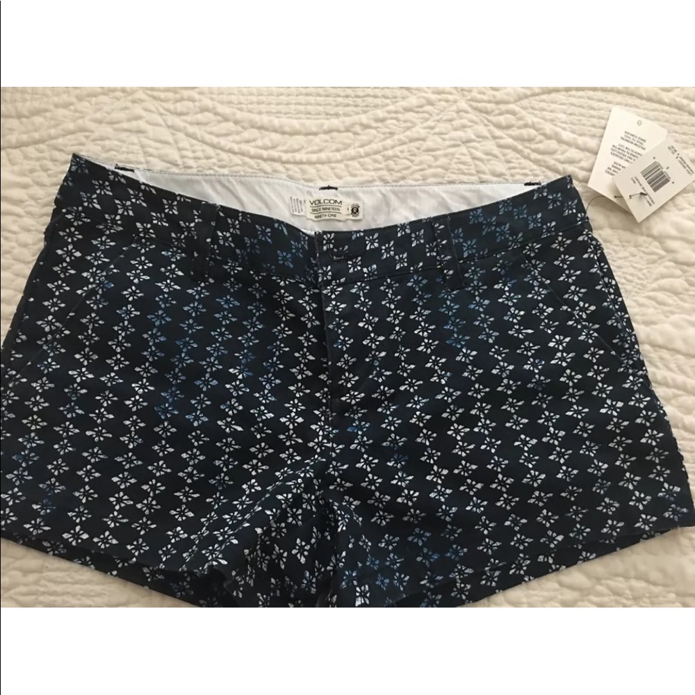 Volcom summer 2017!! Nwt