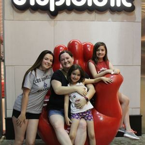 Meet your Posher, Laura